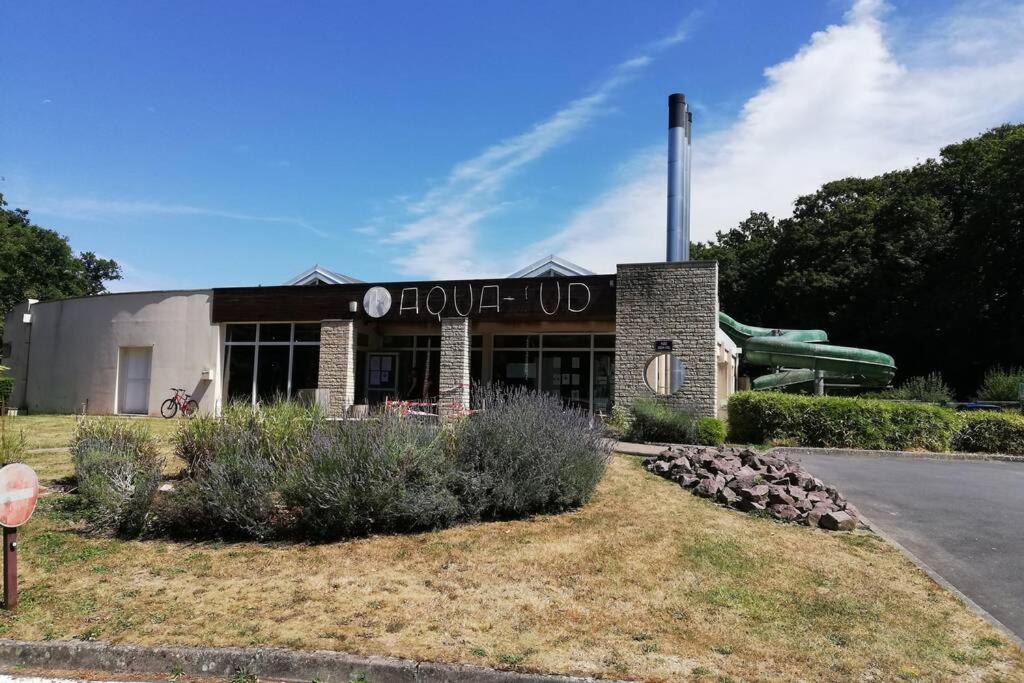 La Maison Reseau Cycle Et Gites Clécy Exterior foto